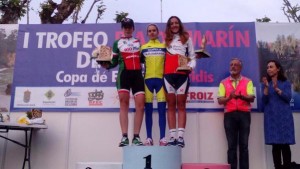 Podio júnior, con García, entre Calderón y Alves.