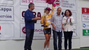 Katarzyna Niewiadoma, líder tras la 1ª etapa.