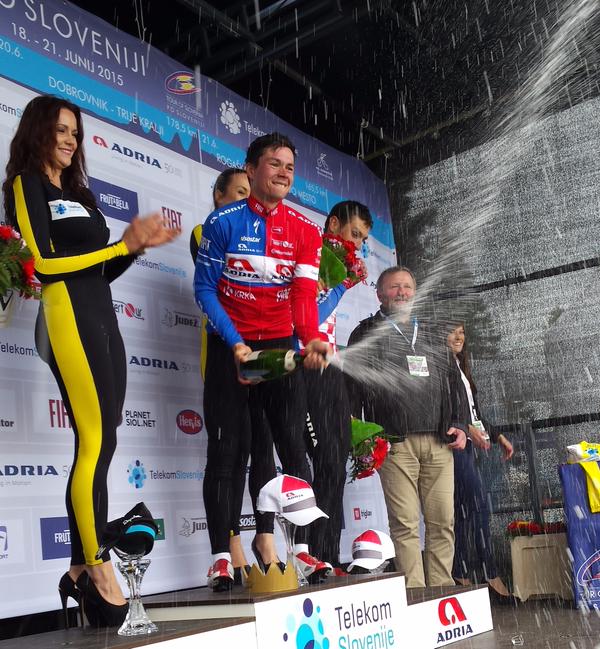 Primoz Roglic celebra su victoria