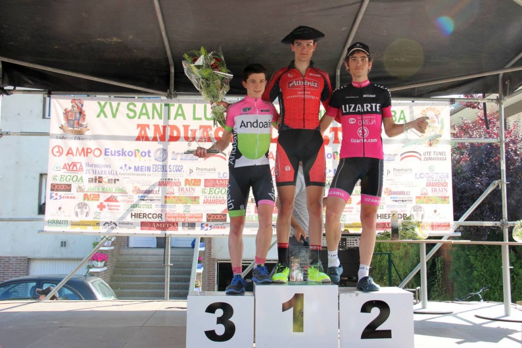 Aramendia, flanquedado por Ruiz y Amonarriz © FGC