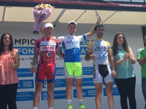 Podio sub-23 con Santos entre Mediero y Rodríguez  © FGC