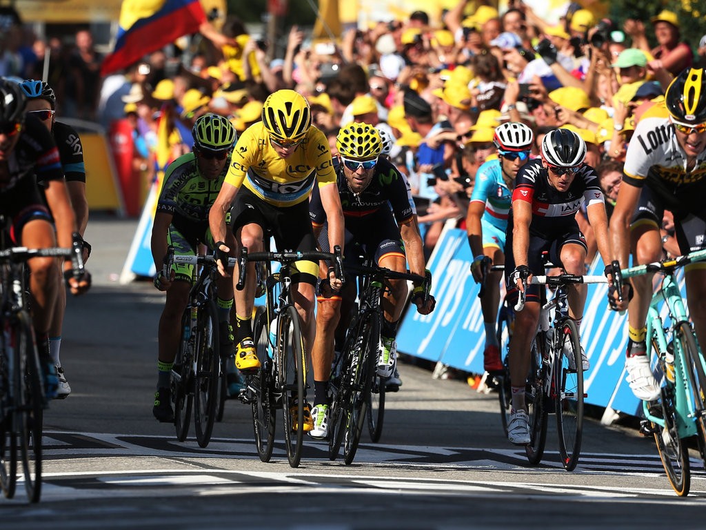 Froome y sus rivales llegan a meta © Sky 