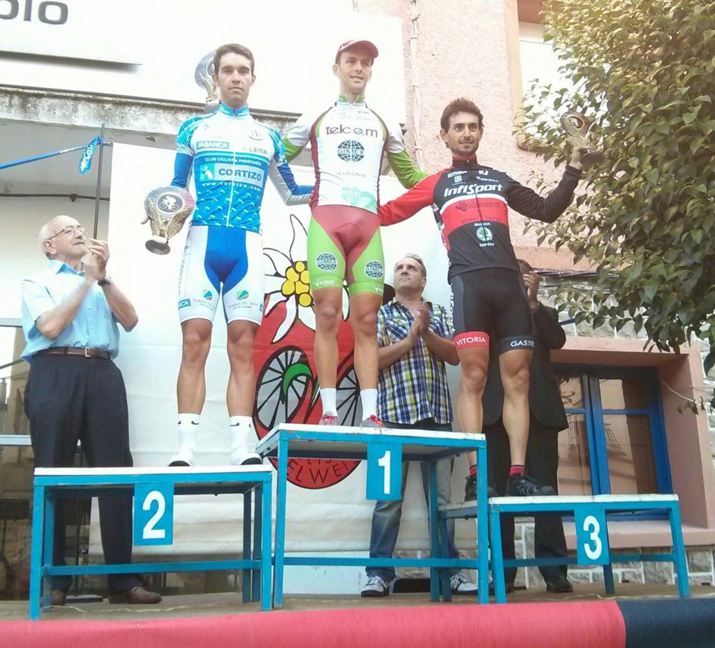 Altuna, Gregori y xxx, podio de Sabiñánigo © CC Padronés