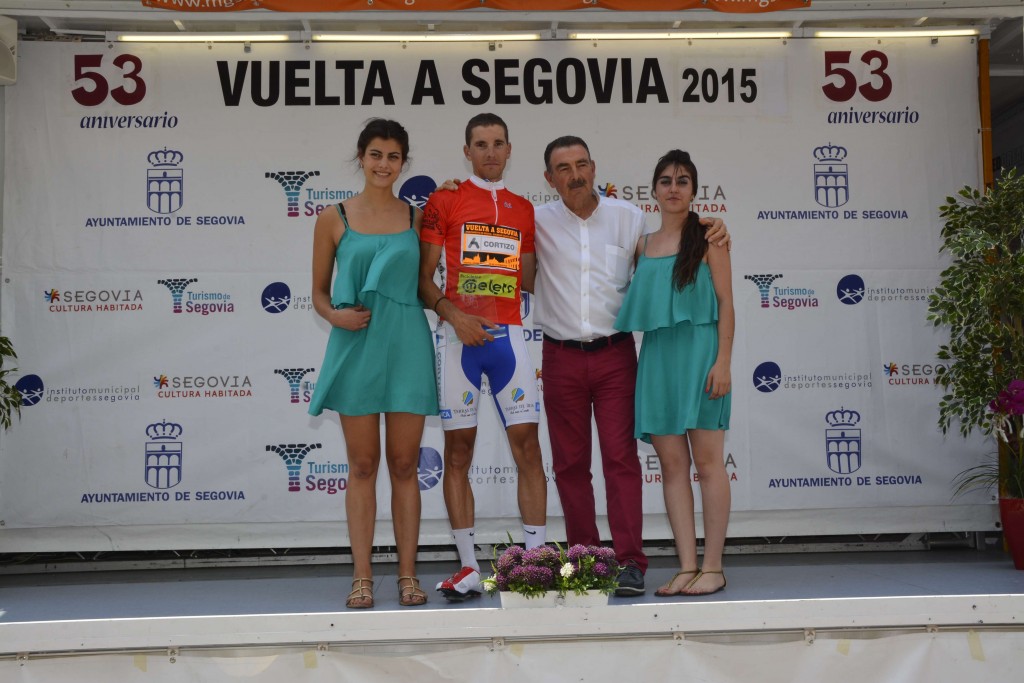 José Carlos Valero, acompaña en el podio a Mario Arranz.