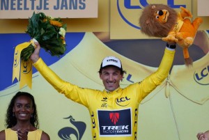 Cancellara, líder de nuevo © ASO