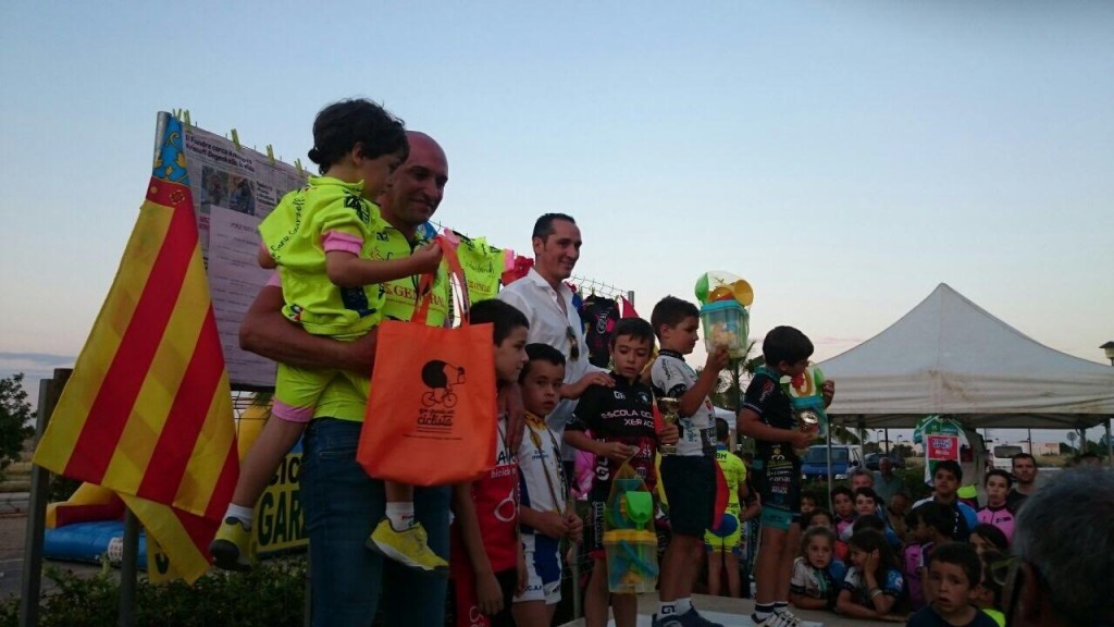 Garzelli y Casero, en uno de los podios