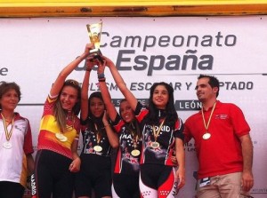 Selección madrileña de féminas en el Nacional de 2014 © FMC