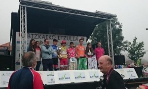 Podio final de la 1ª etapa de la Bizkaiko Itzulia.