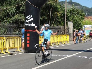 Álvaro Cotillas, ganando en Sopuerta.