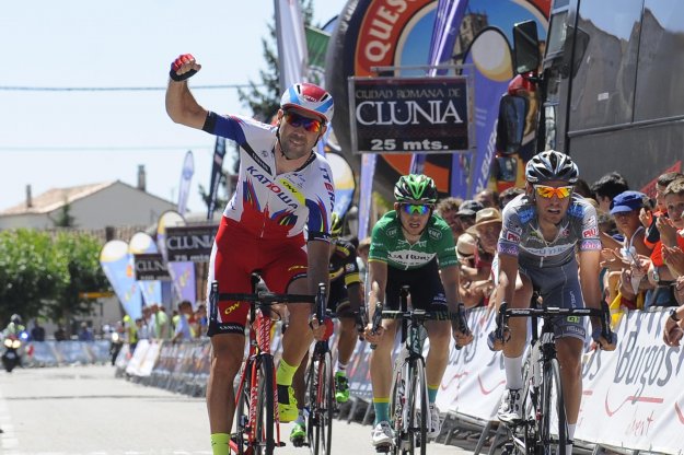 Benito, en medio © Vuelta Burgos