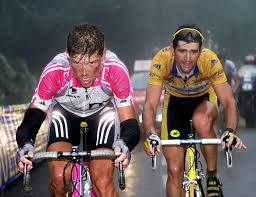 Ullrich hace sufrir a Olano © G. W.