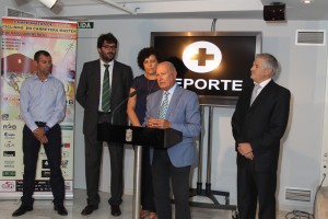 López Tortosa, explicando los detalles técnicos © FCRM