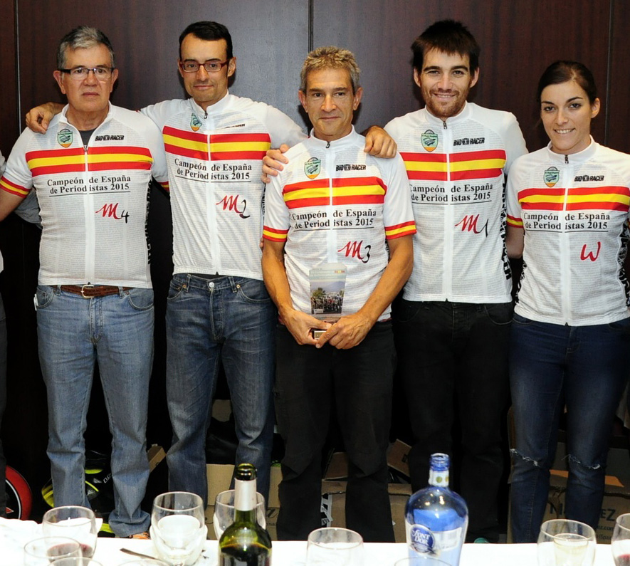 Los campeones Angel Giner, José Vicente Gisbert, Jordi García, Joaquin Calderón y Silvia Tirado.