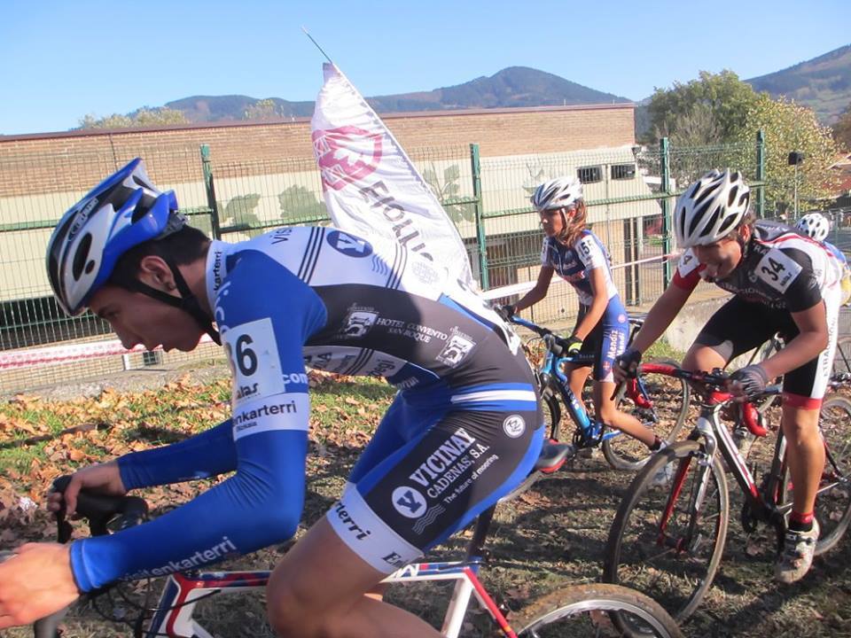 Ander Palacio, en el ciclocross de Elorrio © FB Vicinay Cadenas