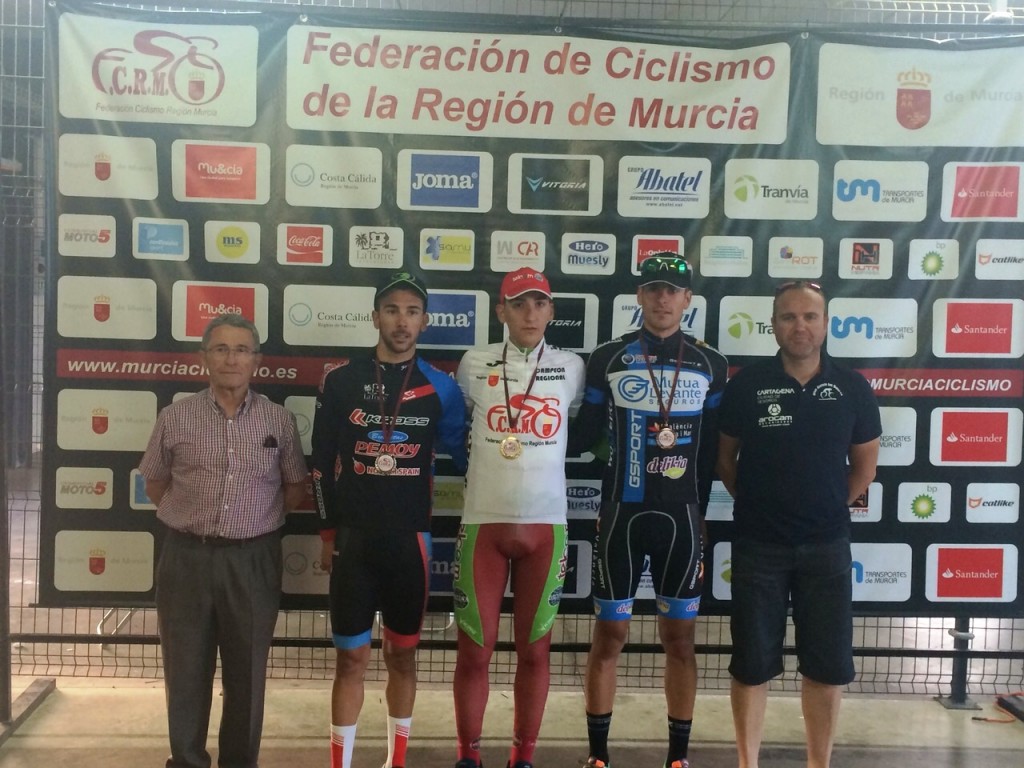 Soto, en el centro del podio del Campeonato de Murcia CRI © FCRM