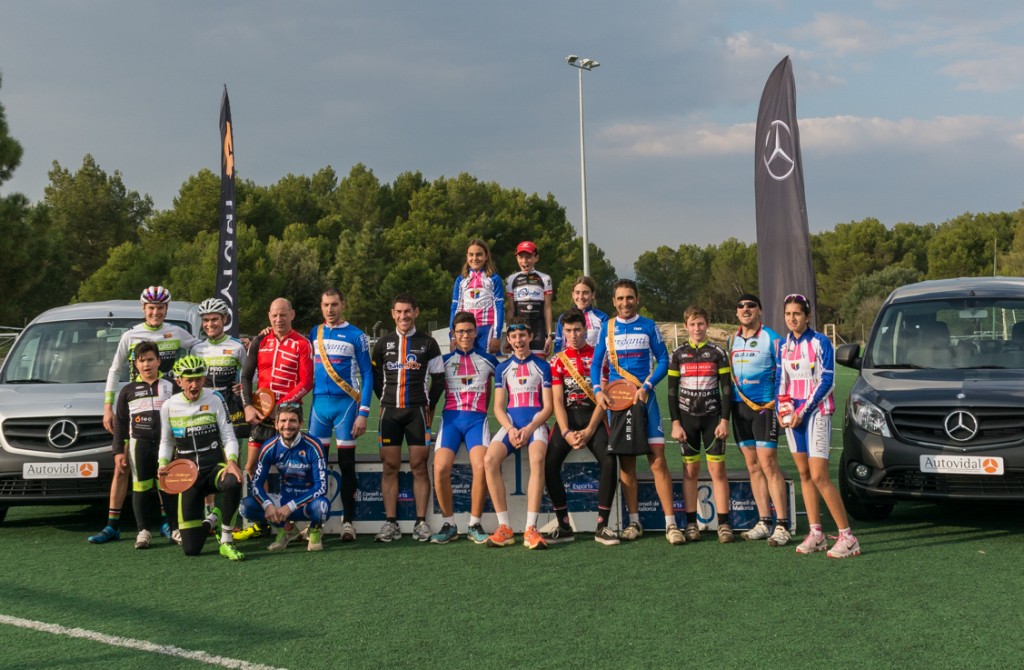 Podio al completo del 2º Ciclocròs Centre de l’Illa © CC Lloret de Vistalegre