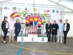 Aida Nuño, Alicia González, Magda Durán y Luisa Ibarrola, las campeonas © RFEC
