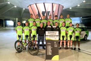 El equipo en la presentación © Euskadi