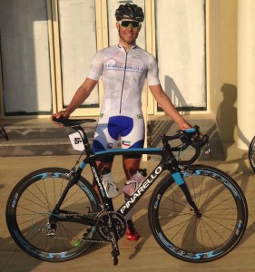 De Julián, con el maillot del Kuwait Cycling Project