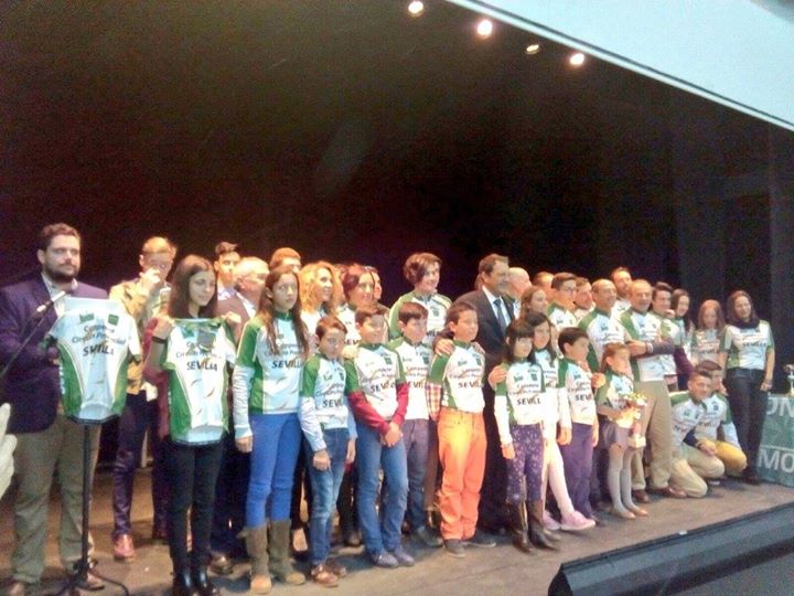 Galardonados en la Gala del Ciclismo Sevillano 2015 © FAC