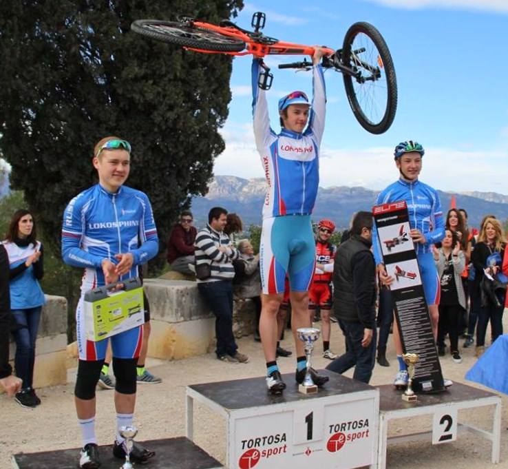 El Lokosphinx dominó en la social de Tortosa © FB Ciclisme Tarragona