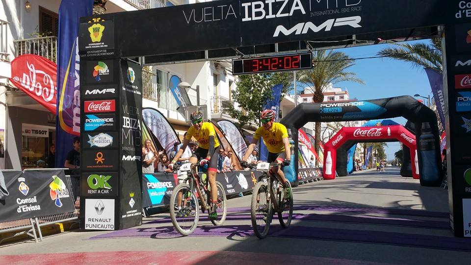 David Valero y Pablo Rodríguez, vencedores de la 2ª etapa © Vuelta Ibiza MTB