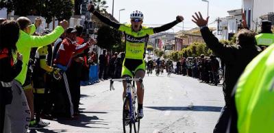El cadete Carlos Rodríguez celebra su triunfo © Fco. Javier Cano