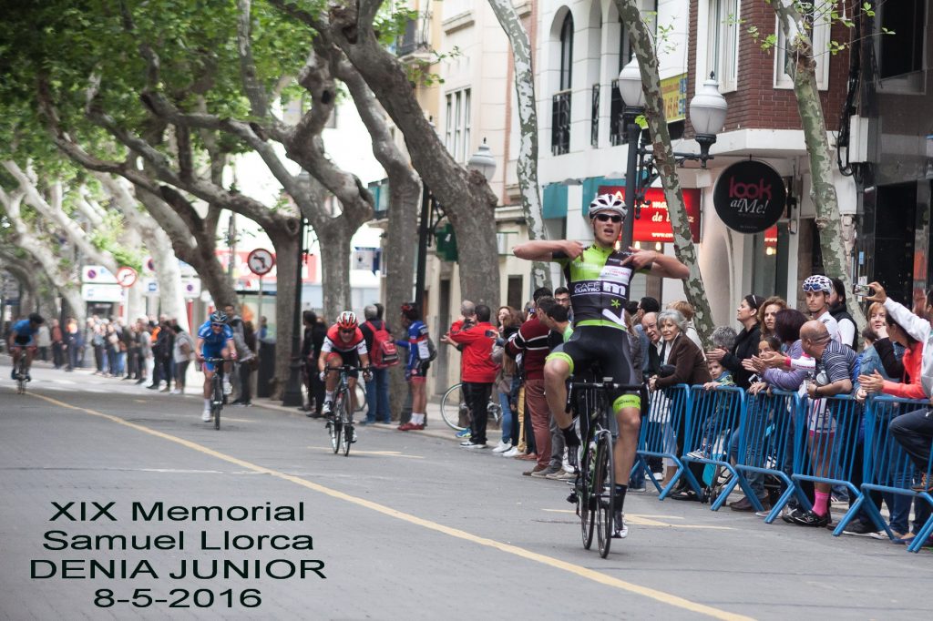 Altur en meta © arbitrosciclismo