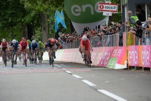 Nizzolo, a la derecha © Giro