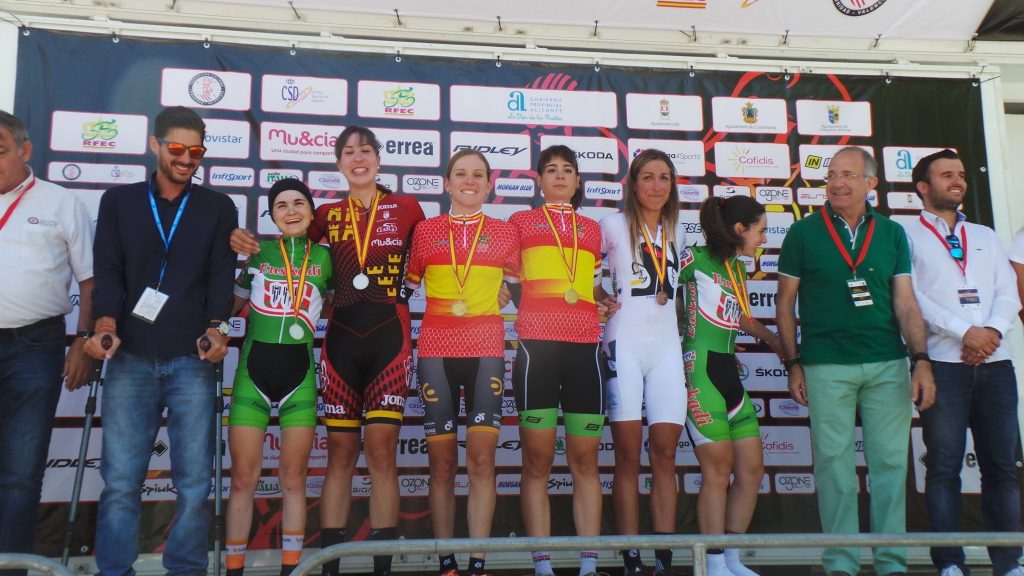 Los dos podios femeninos © RFEC
