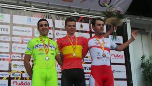 Zuazubiskar, Jurado y Estévez en un podio erróneo © RFEC