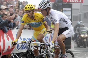Contador y Schleck en el Tourmalet © velonews