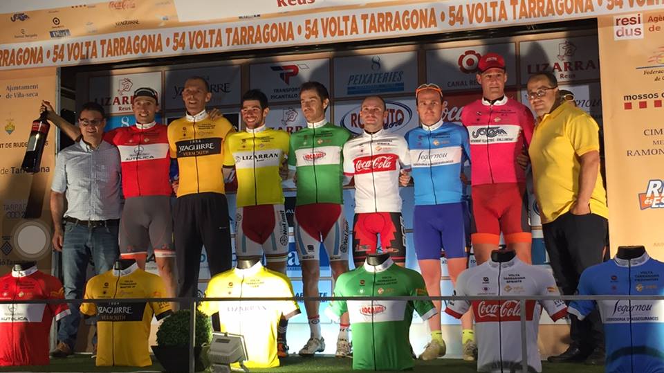 Podio con los líderes tras la primera etapa © VTM