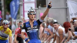 Matteo Trentin se impuso en Francia / © Tim De Waele