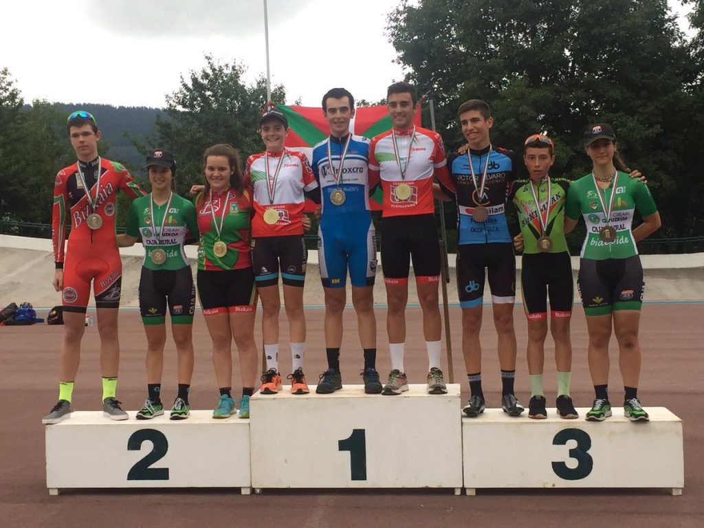 Campeones de Euskadi de pista cadetes © Maialen Amondarain