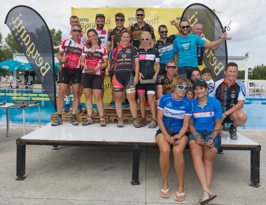 Podio con todas los vencedores de todas las categorías © CC Lloret de Vistalegre