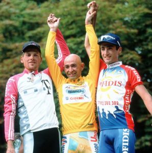 Podio en el Tour © CN