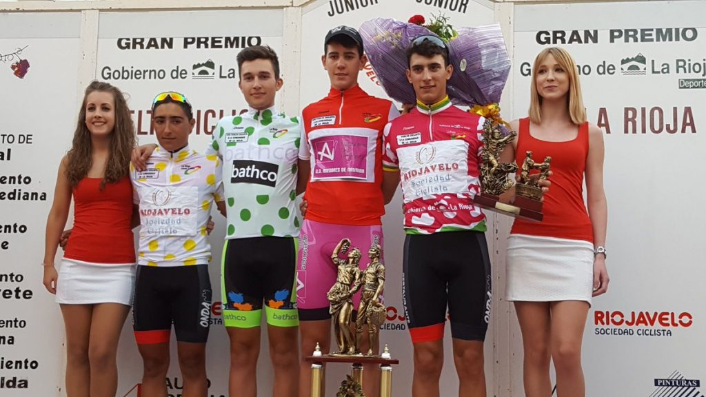 Podio con los primeros líderes de la ronda riojana júnior © Mertxe Labrador