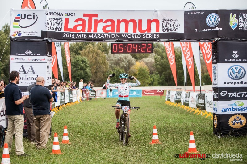 La atleta de Torelló se subió de nuevo a la bici para vencer en una prueba con mucho nivel © La Tramun