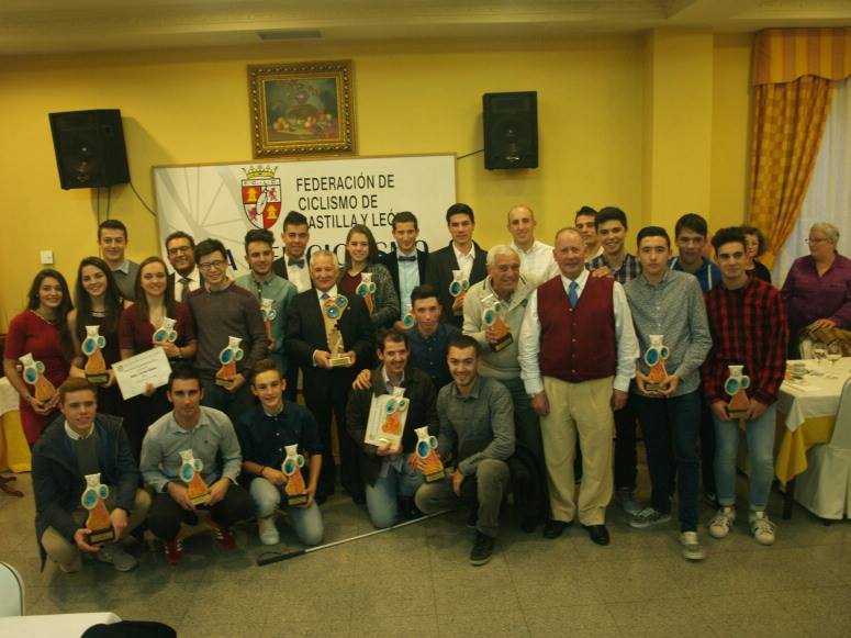 Los galardonados en la Gala de la Federación Castellano-Leonesa © FCCYL