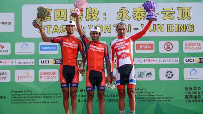 Podio 4ª etapa © tuttobiciweb.it