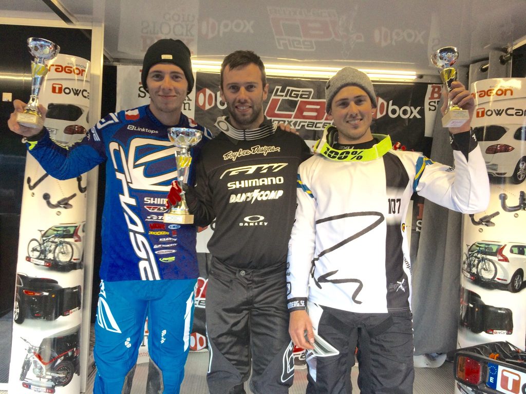 El francés Pelluard entre Mahieu y Swanberg © Liga BMX Race LBR