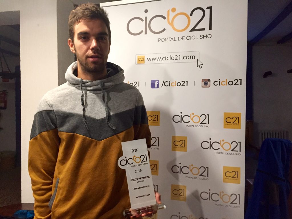 Jesús Herrada con el TOP Ciclo 21 al mejor joven de 2015