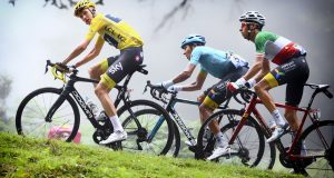 Froome_Aru_Tour Francia_2017_12