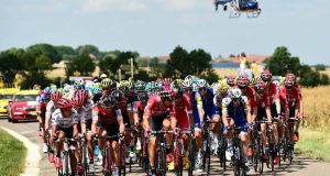 Tour Francia_2017_07_Peloton_Recurso
