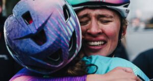 Katarzyna ‘Kasia’ Niewiadoma celebra su victoria en La Flecha Valona