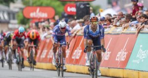 Dylan Groenewegen venció en la Ronda Limburgo
