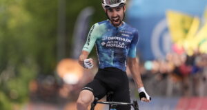 Valentin Paret-Peintre consigue su primer triunfo profesional en el Giro de Italia