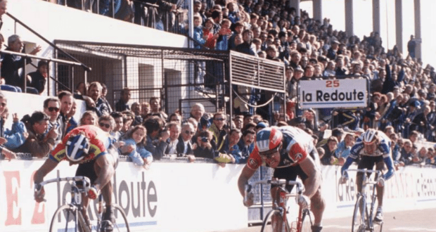 El esprint final de la Paris-Roubaix de 1990