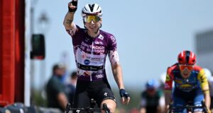 Lorena Wiebes gana la segunda etapa de la Vuelta a Burgos Femenina.